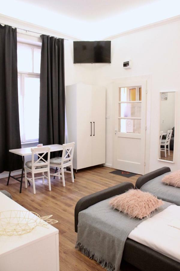 City Center Apartman - Weidlich Palace - Мишкольц Экстерьер фото